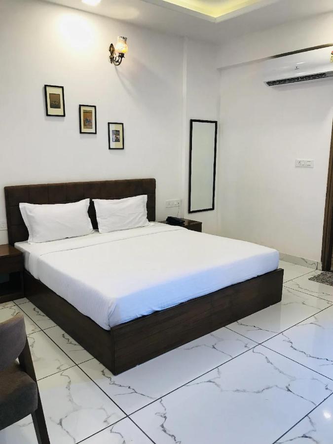Hotel Aaradhya Udaipur Exterior foto